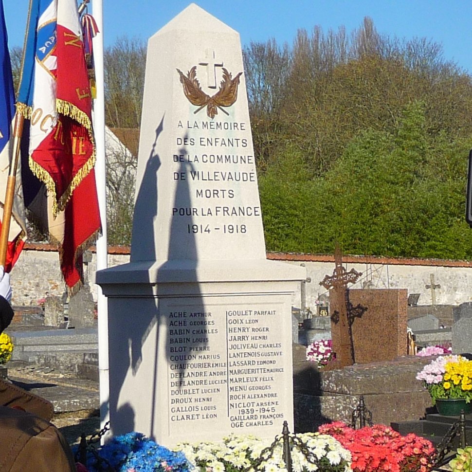 Monuments aux morts de Claye-Souilly